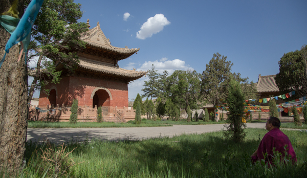 Cloudgazing, Qutan Monastery