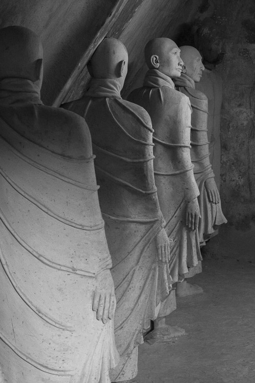 Concrete monks, Win Sein Taw Ya